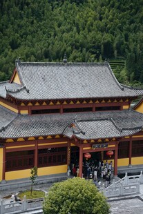 中式古建寺庙
