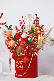喜庆红色桶状水果鲜花组合