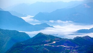山间云海美景