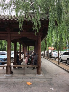 中式传统门楼古朴红门