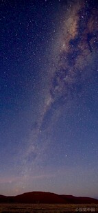 夜空下的壮丽星河景观