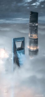 雪地中的户外照明设备