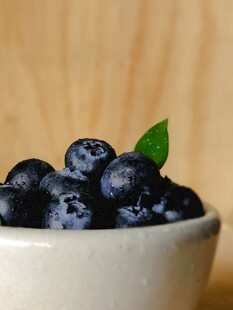 碗中鲜蓝莓 