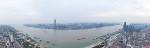 城市江畔全景风光