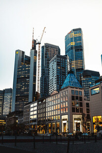 现代都市摩天大楼建筑群