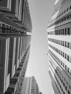 仰视都市高楼大厦
