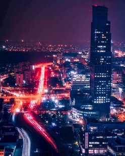 城市璀璨夜景 车流如织