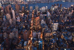 俯瞰繁华都市天际线