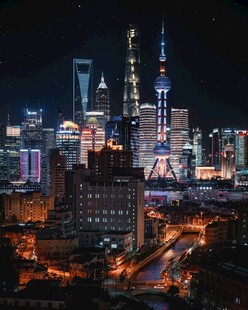 繁华都市夜景璀璨