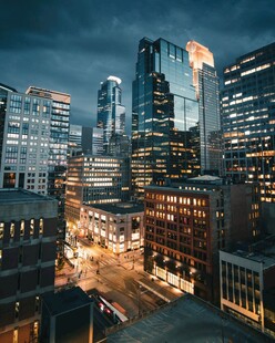 都市夜景繁华高楼景象