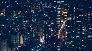 璀璨都市夜景俯瞰图