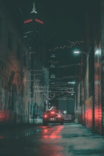 夜晚城市街道的光影景象