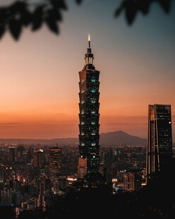 台北夜景中的标志性建筑