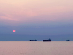 海上落日