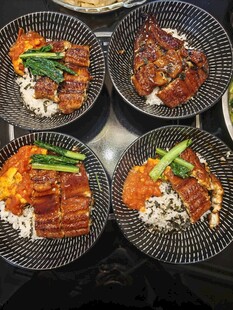 美味多样的中式盖饭套餐