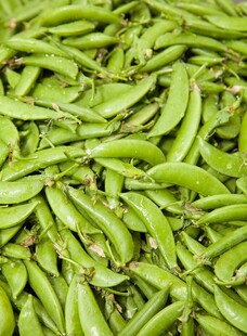 新鲜青豆荚饱满又翠绿