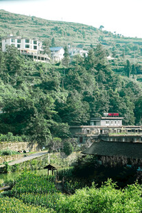 山间村落田园风光景致