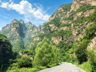 山间公路美景