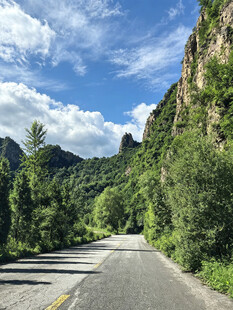 山间公路美景
