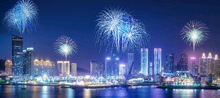 城市璀璨烟花夜景