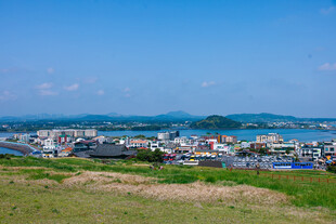 海滨小镇风光