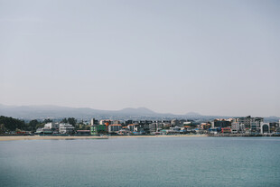 海滨城镇风光