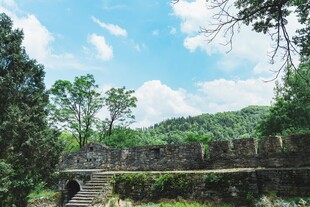山间石桥