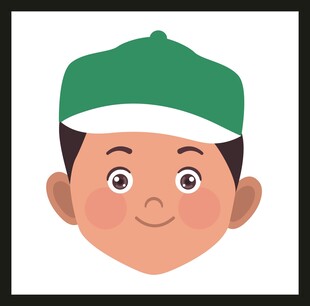 戴绿帽的可爱小男孩