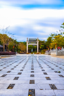 惠州中式牌坊开阔石板路