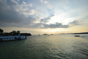海上日落美景