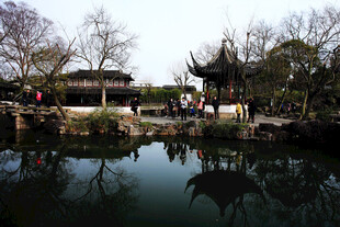 江南古典园林静谧水景