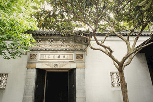 中式古宅门洞
