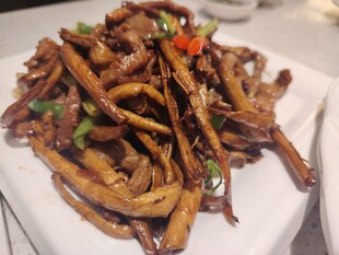 茶树菇炒牛柳