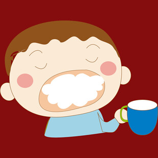 小孩开心刷牙喝杯水