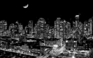 夜幕下的繁华都市景观