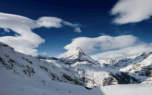 壮丽雪山美景