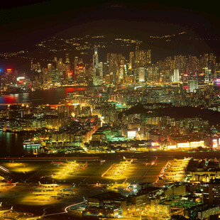 香港璀璨夜景俯瞰图
