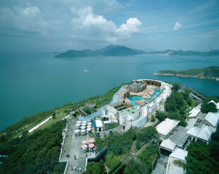 俯瞰海滨度假胜地美景