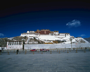 壮丽布达拉宫雪域宏伟建筑