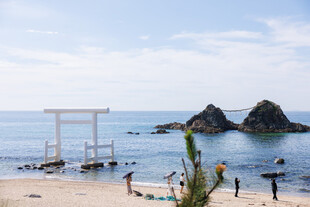 海边神社景观