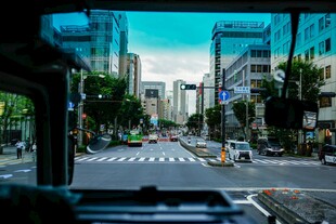 城市街道的日常景象