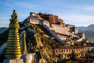 布达拉宫壮丽景观