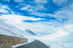 雪山公路美景