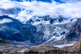 壮丽雪山冰川风景