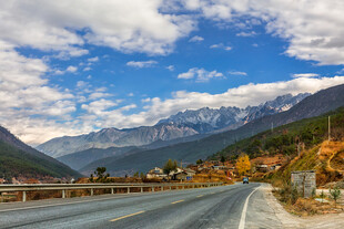 山间公路美景