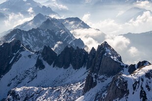 壮丽雪山美景