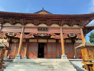 中式古建筑庙宇外观