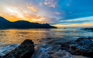 海边日落美景如画
