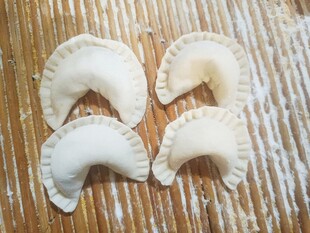 手工制作的美味饺子