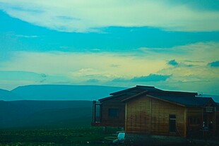 山间木屋